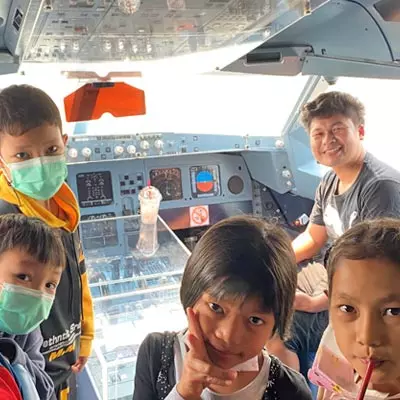 Kinderdorf Thailand, Ausflug Airbus-Café